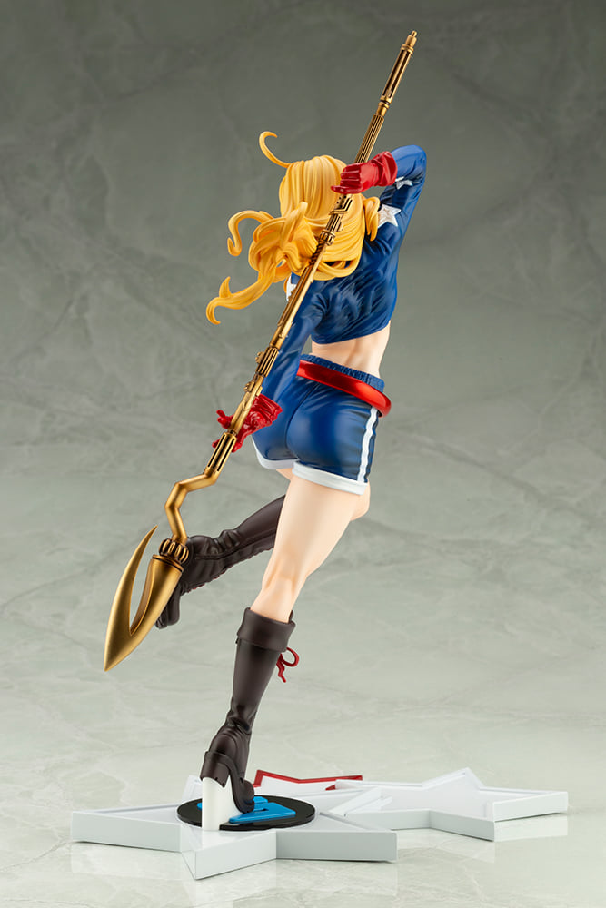 stargirl statue