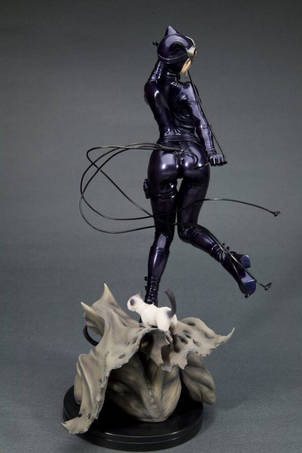 Catwoman Bishoujo Statue from DC Comics and Kotobukiya