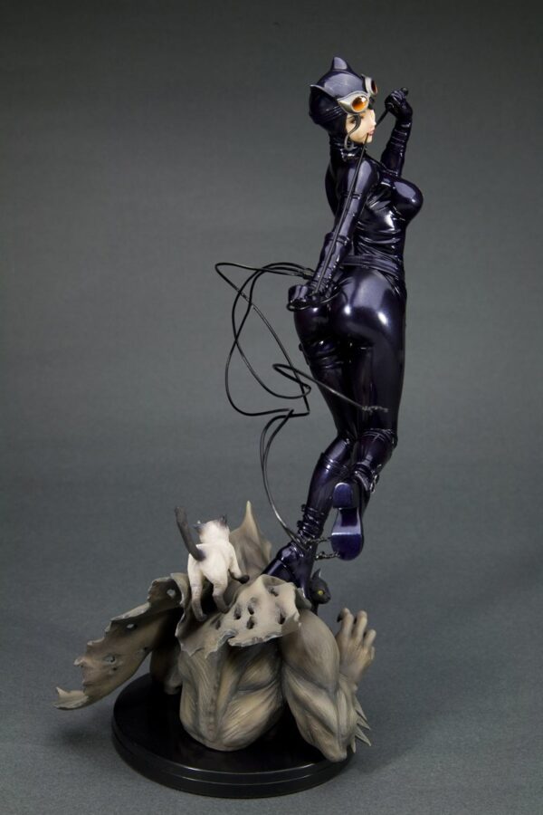 Catwoman Bishoujo Statue from DC Comics and Kotobukiya