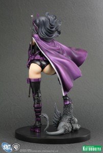 Huntress Bishoujo Statue from Kotobukiya and DC Comics