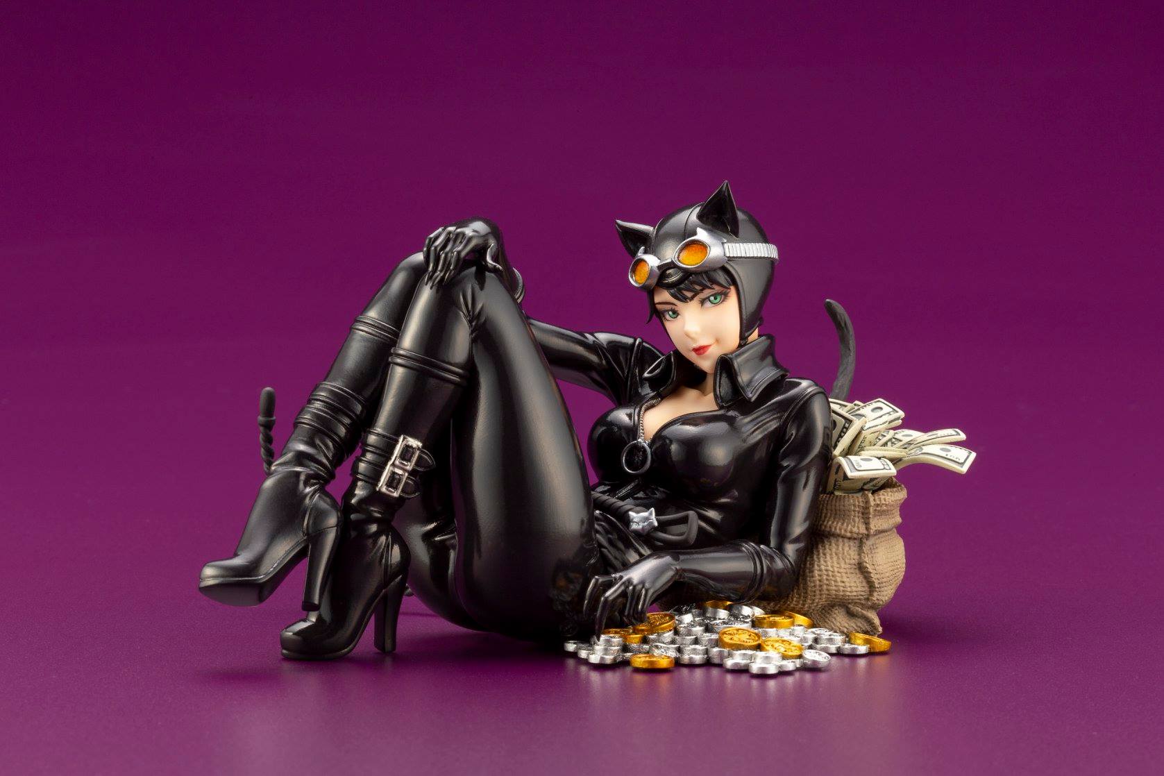 catwoman-returns-dc-comics-bishoujo-statue-kotobukiya-1