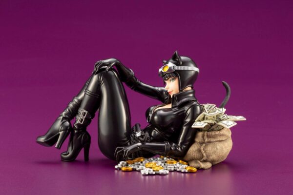 Catwoman Returns Bishoujo Statue from Kotobukiya and DC Comics