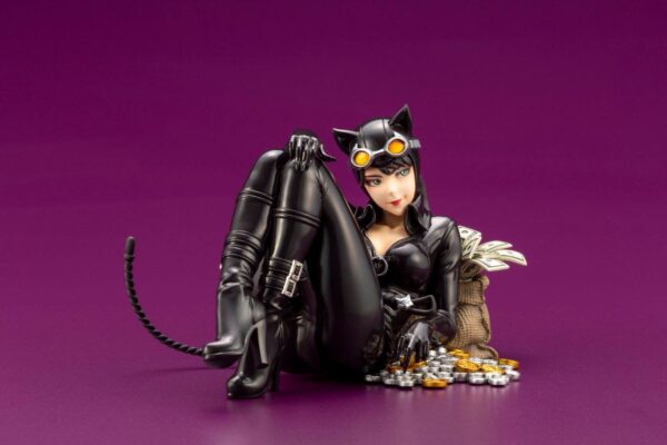 Catwoman Returns Bishoujo Statue from Kotobukiya and DC Comics