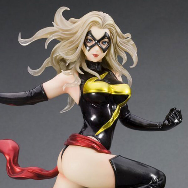 Ms. Marvel Bishoujo Statue by Kotobukiya - Marvel